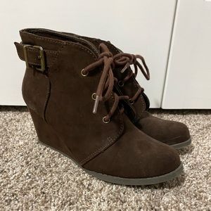 Women’s fashion boots